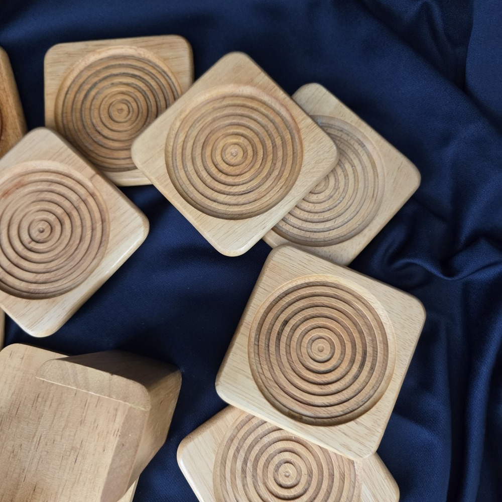 Dolphin Genuine Beechwood Wooden Holder and 8 Coasters Condensation Catch Rings - Picture 2 of 11
